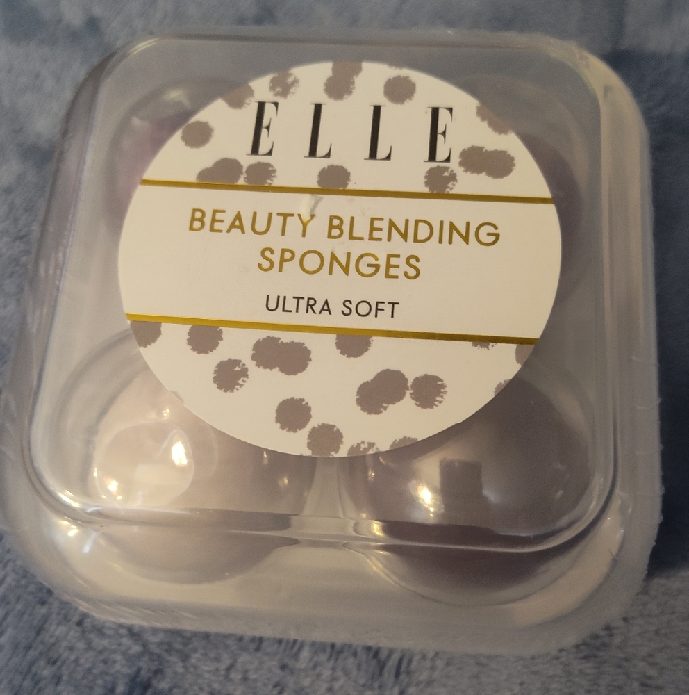 NWT! ELLE Makeup Sponges